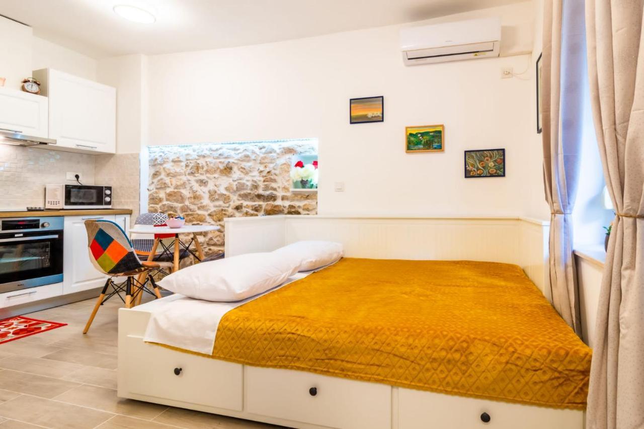 Studio Apartman Mirela Kastel Stafilic Kaštela Εξωτερικό φωτογραφία